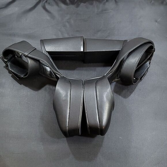 BRAND NEW DKNY BARRA LEATHER PLATFORM ANKLE WRAP PUMPS - Picture 7 of 13